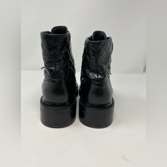 Chanel Shiny Lambskin Leather Black Quilted Cap Toe Combat Boots CC size 37.5 EU - Picture 5 of 8